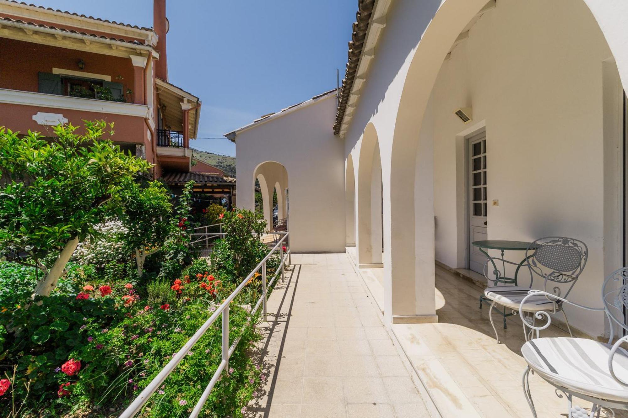 Lena Kassiopi Apartments 外观 照片
